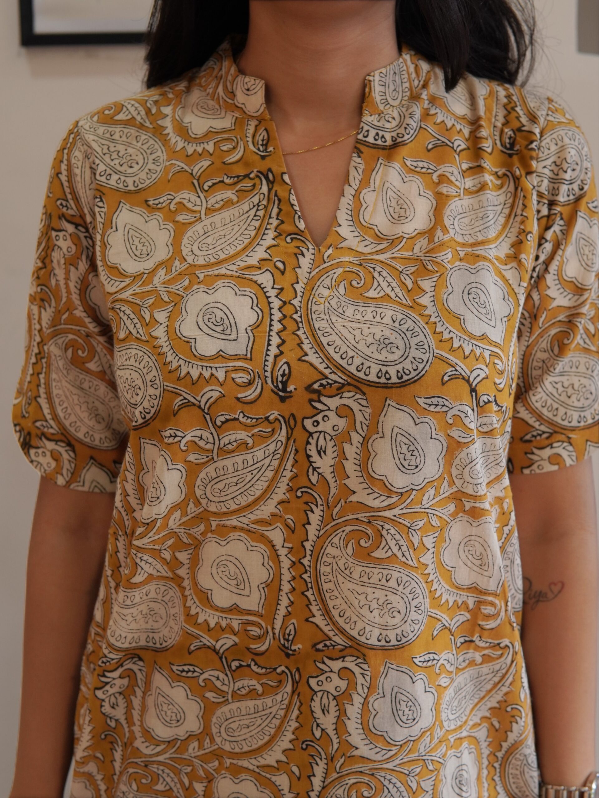 Vansapti print short kurti - Image 3