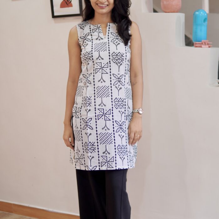Neelrekha Print short kurti