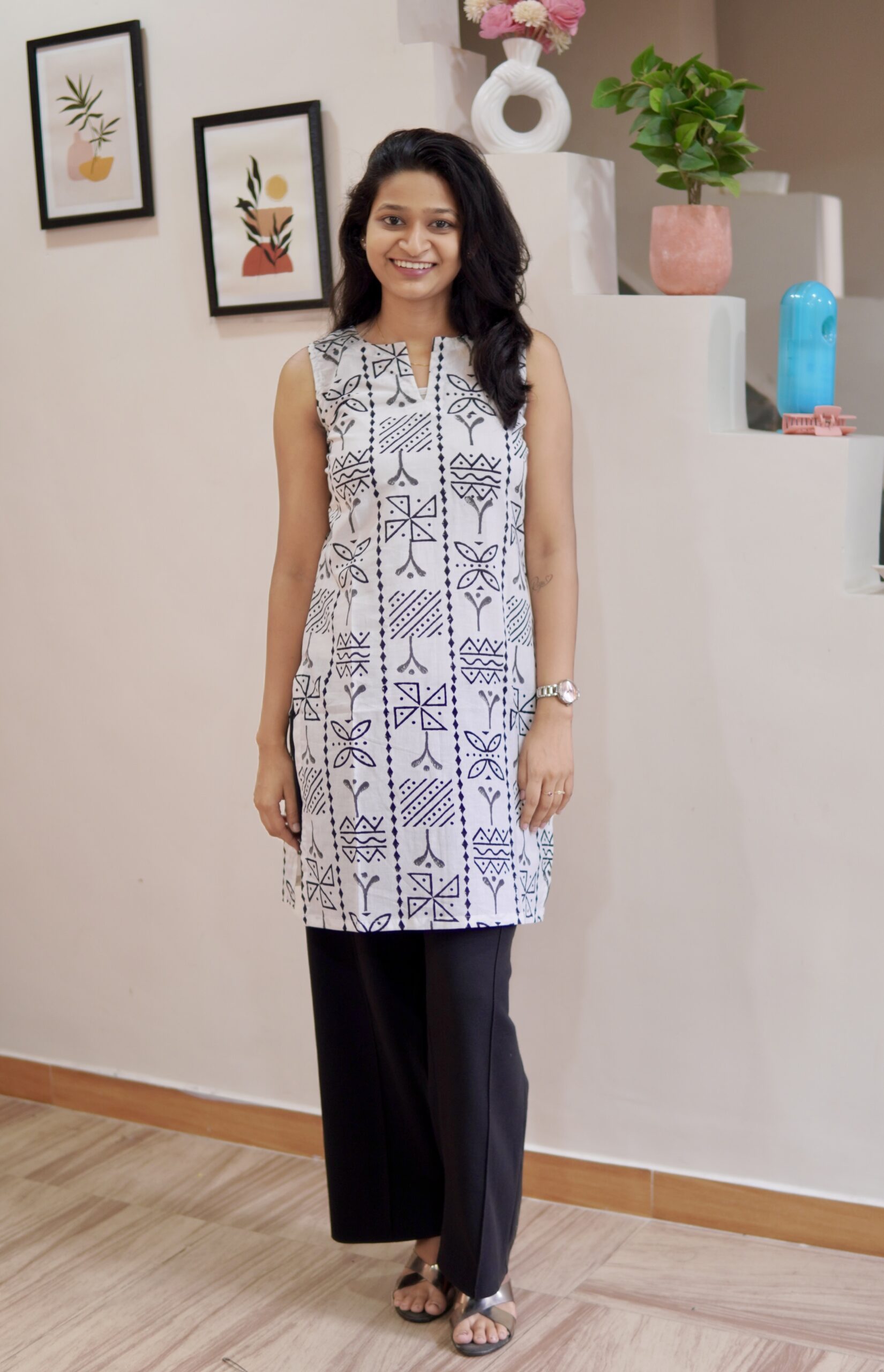 Neelrekha Print short kurti