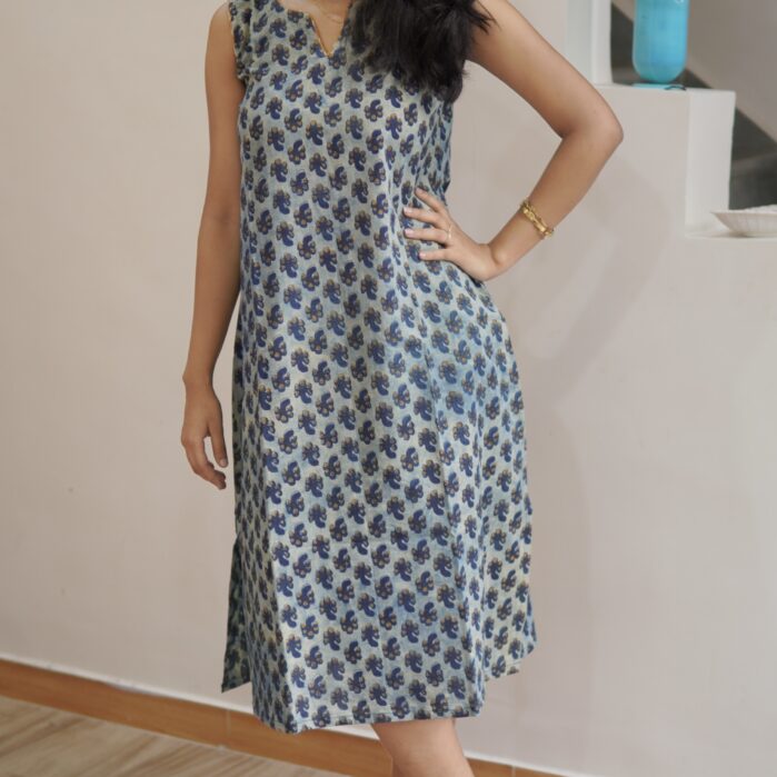 Vansapti A-line slit dress